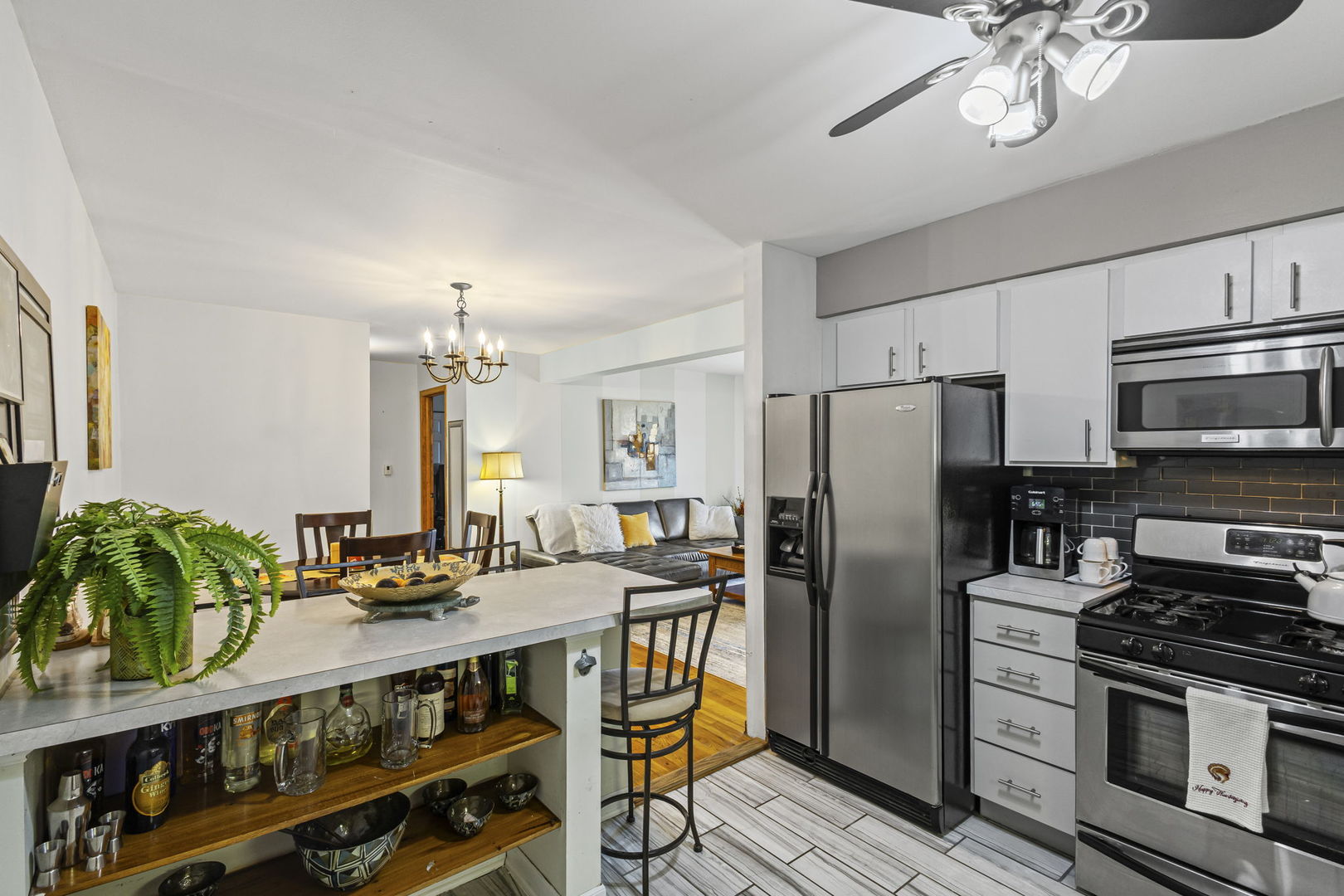 9561 Dee Road #1D, Des Plaines, IL 60016