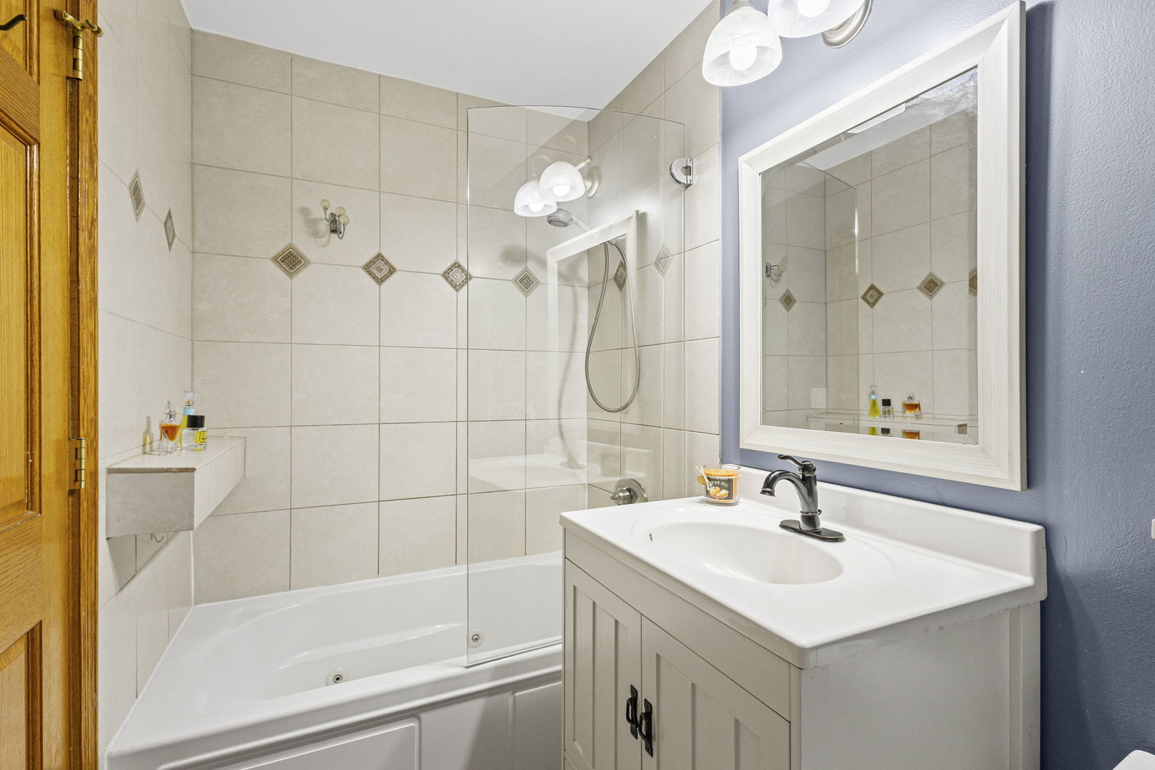 9561 Dee Road #1D, Des Plaines, IL 60016