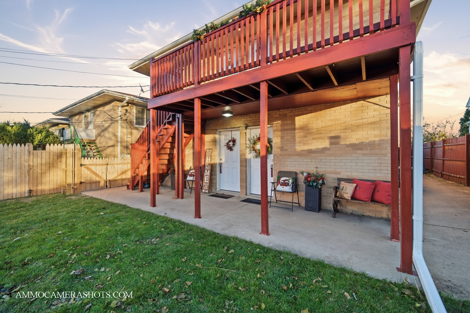 909 Bishop Avenue, Aurora, IL 60506