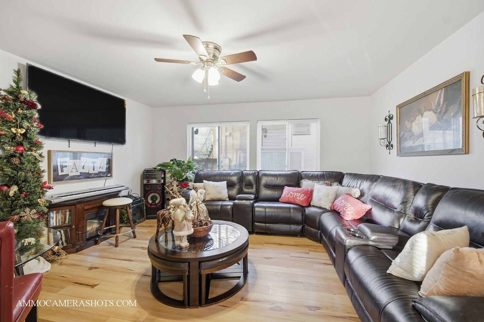 909 Bishop Avenue, Aurora, IL 60506