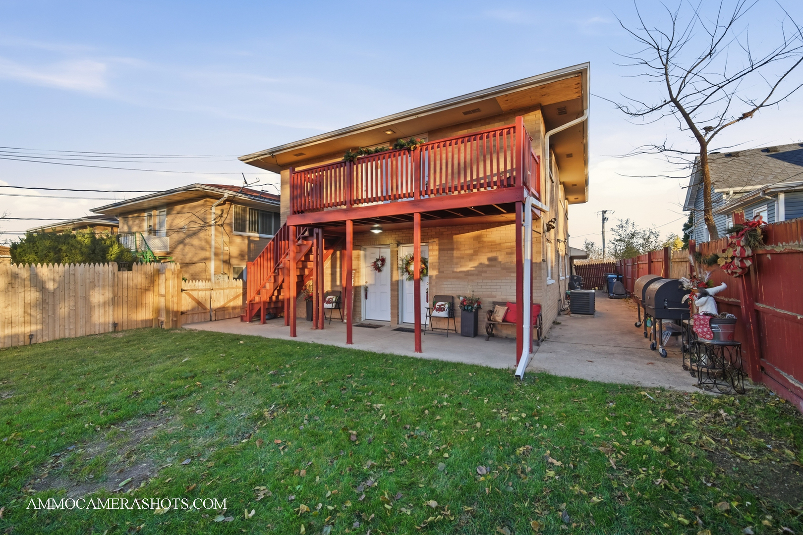 909 Bishop Avenue, Aurora, IL 60506