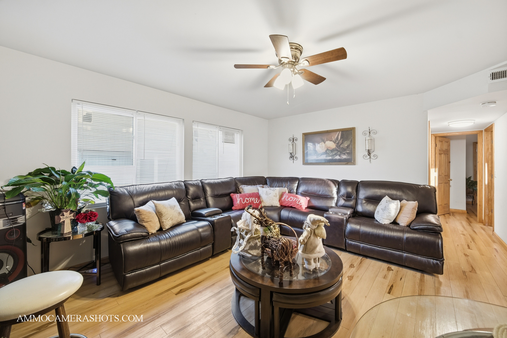 909 Bishop Avenue, Aurora, IL 60506