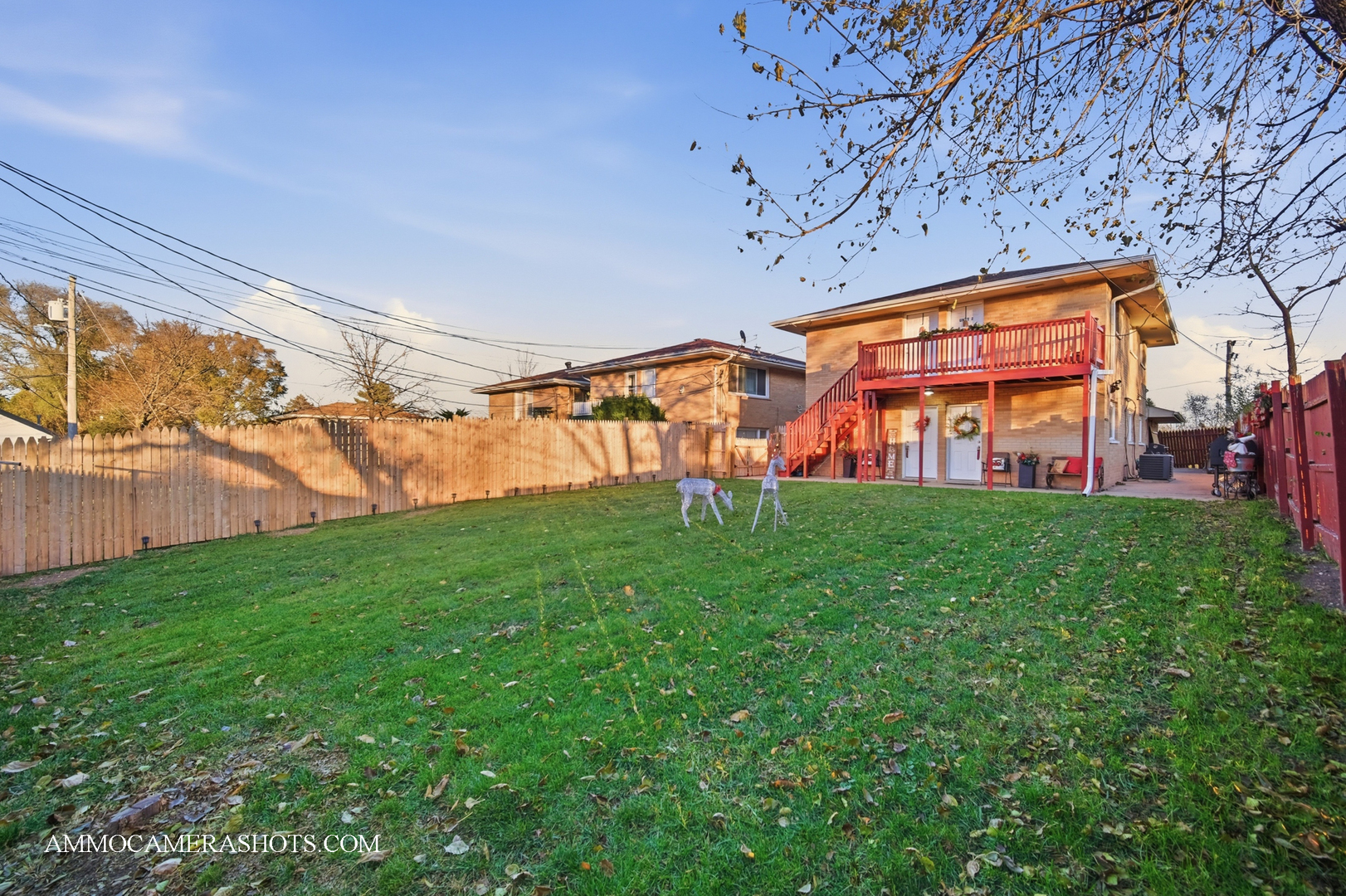 909 Bishop Avenue, Aurora, IL 60506