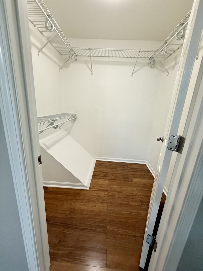 1045 Hampton Harbor #1045, Schaumburg, IL 60193