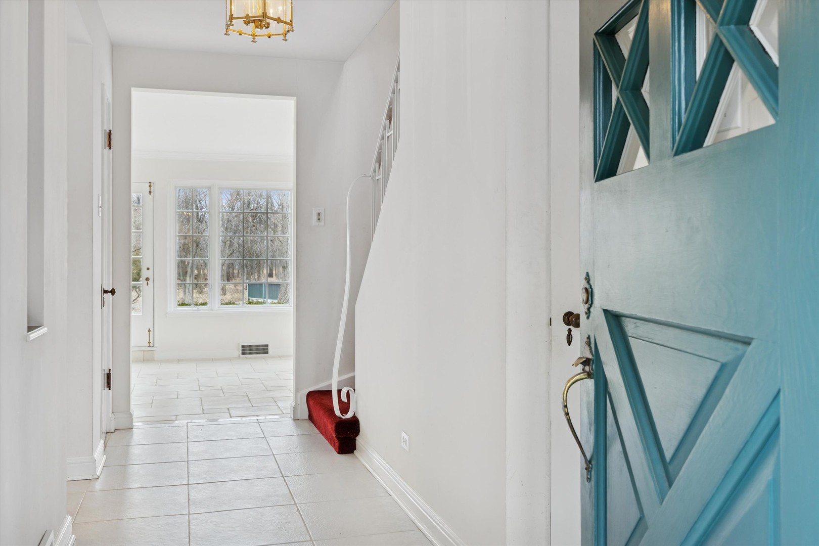 220 Maplewood Road, Riverside, IL 60546