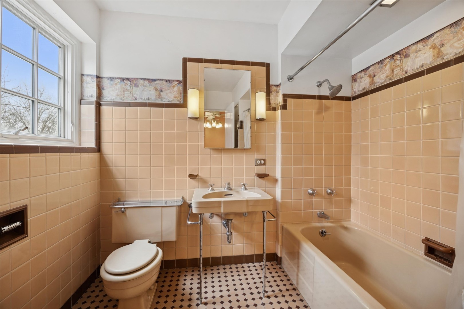 220 Maplewood Road, Riverside, IL 60546