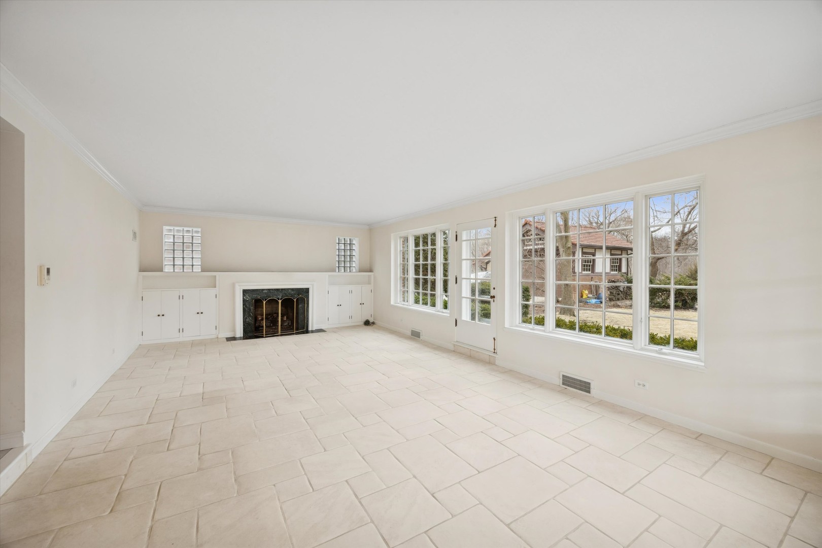 220 Maplewood Road, Riverside, IL 60546