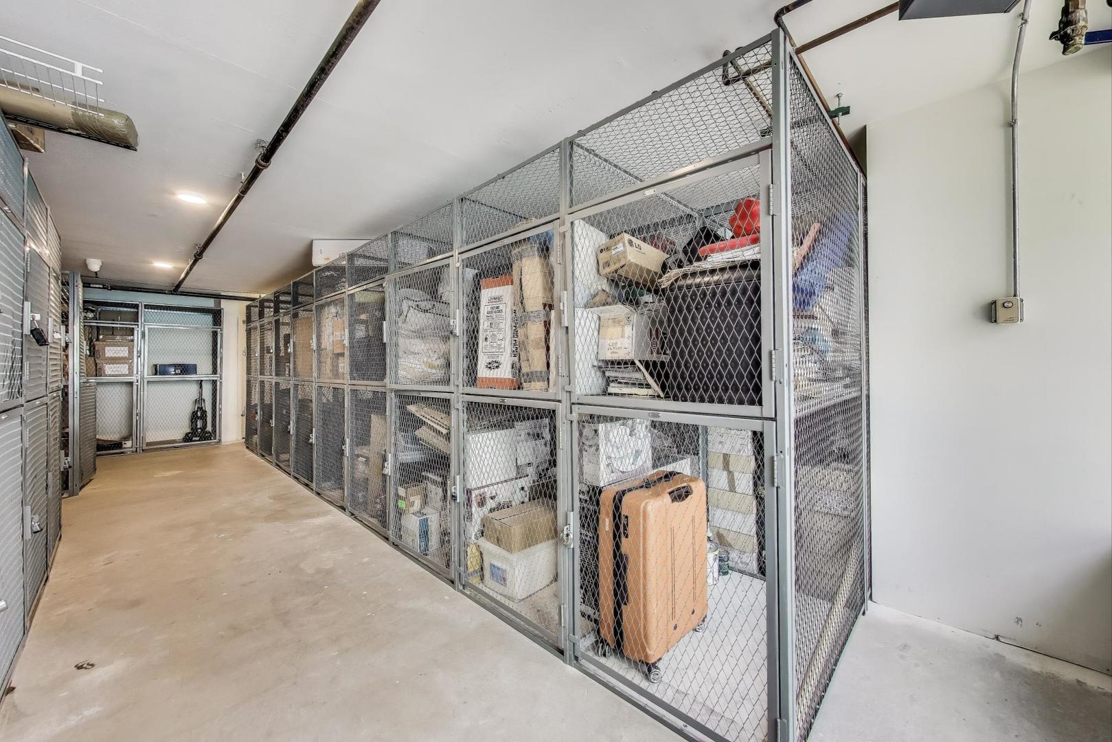 512 N McClurg Court #1704, Chicago, IL 60611