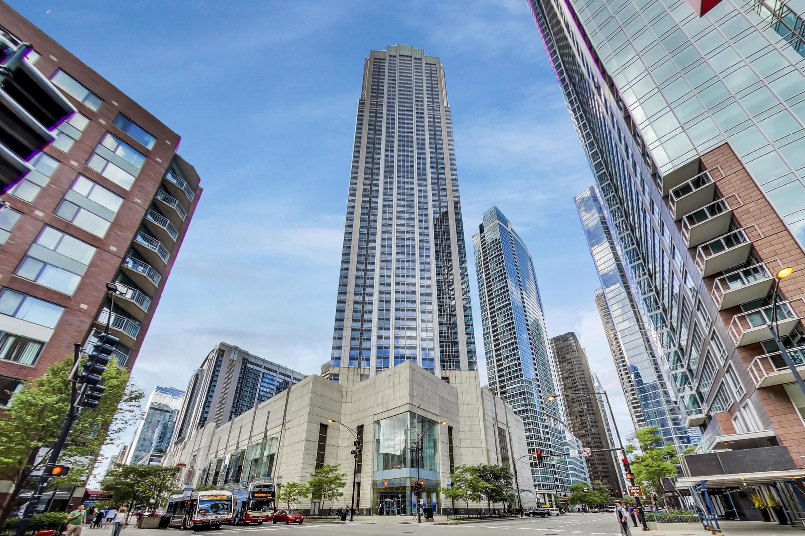 512 N McClurg Court #1704, Chicago, IL 60611