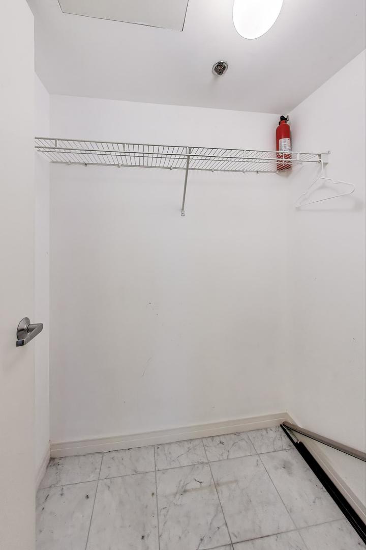 512 N McClurg Court #1704, Chicago, IL 60611