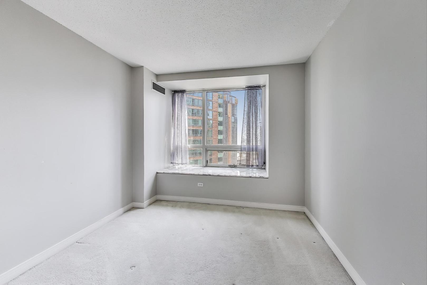 512 N McClurg Court #1704, Chicago, IL 60611