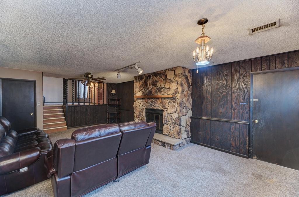 7120 S 86th Avenue, Justice, IL 60458