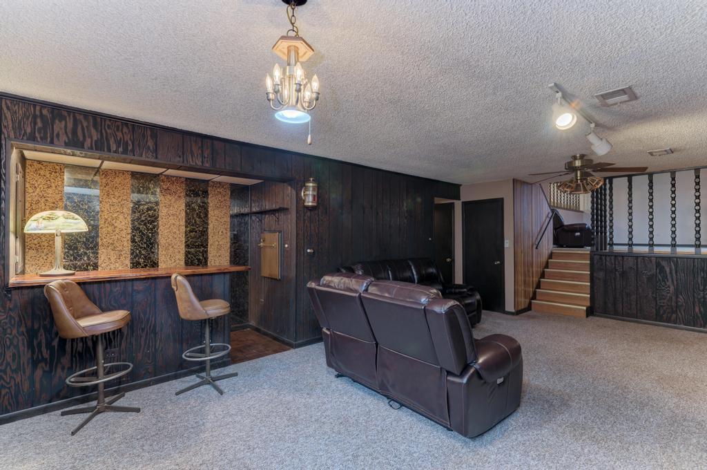 7120 S 86th Avenue, Justice, IL 60458