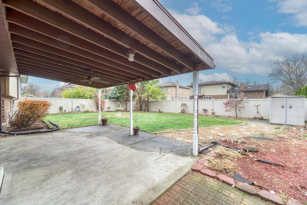 7120 S 86th Avenue, Justice, IL 60458