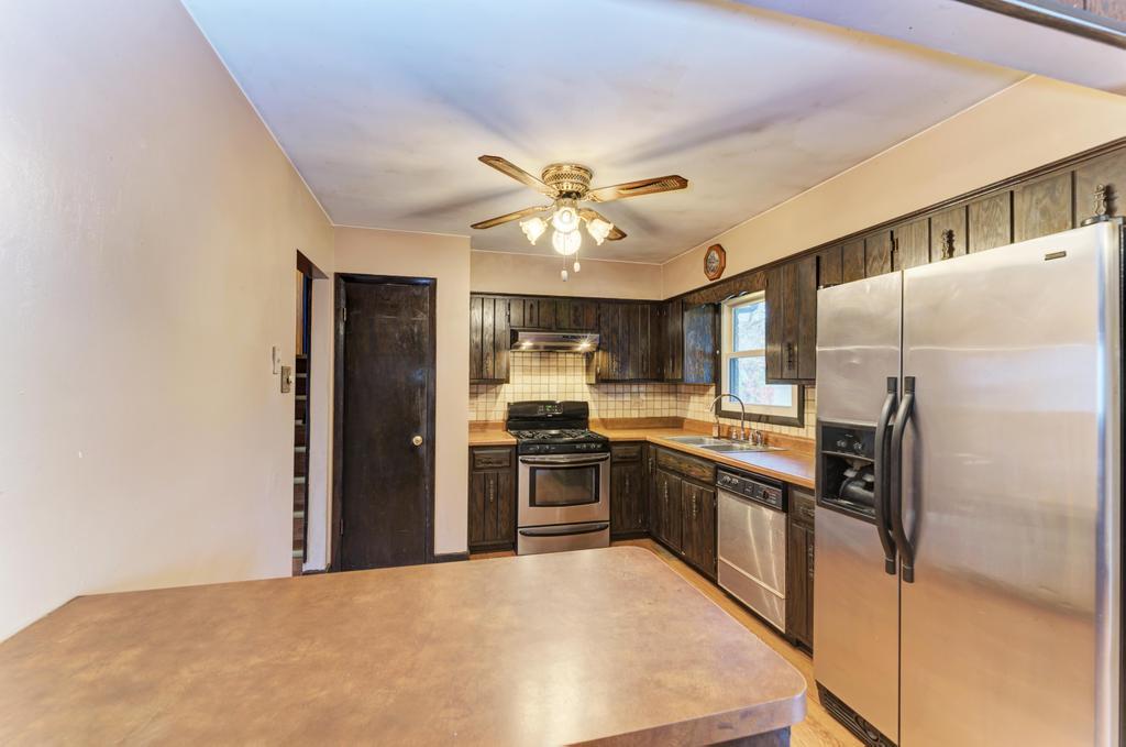 7120 S 86th Avenue, Justice, IL 60458