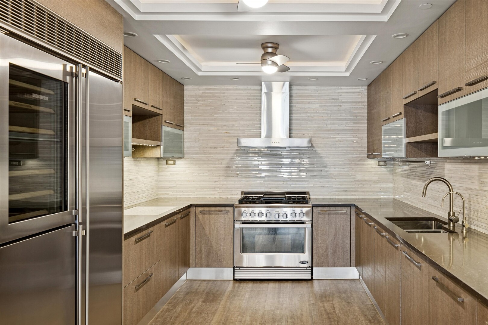 10 E Burlington Street #3C, Riverside, IL 60546