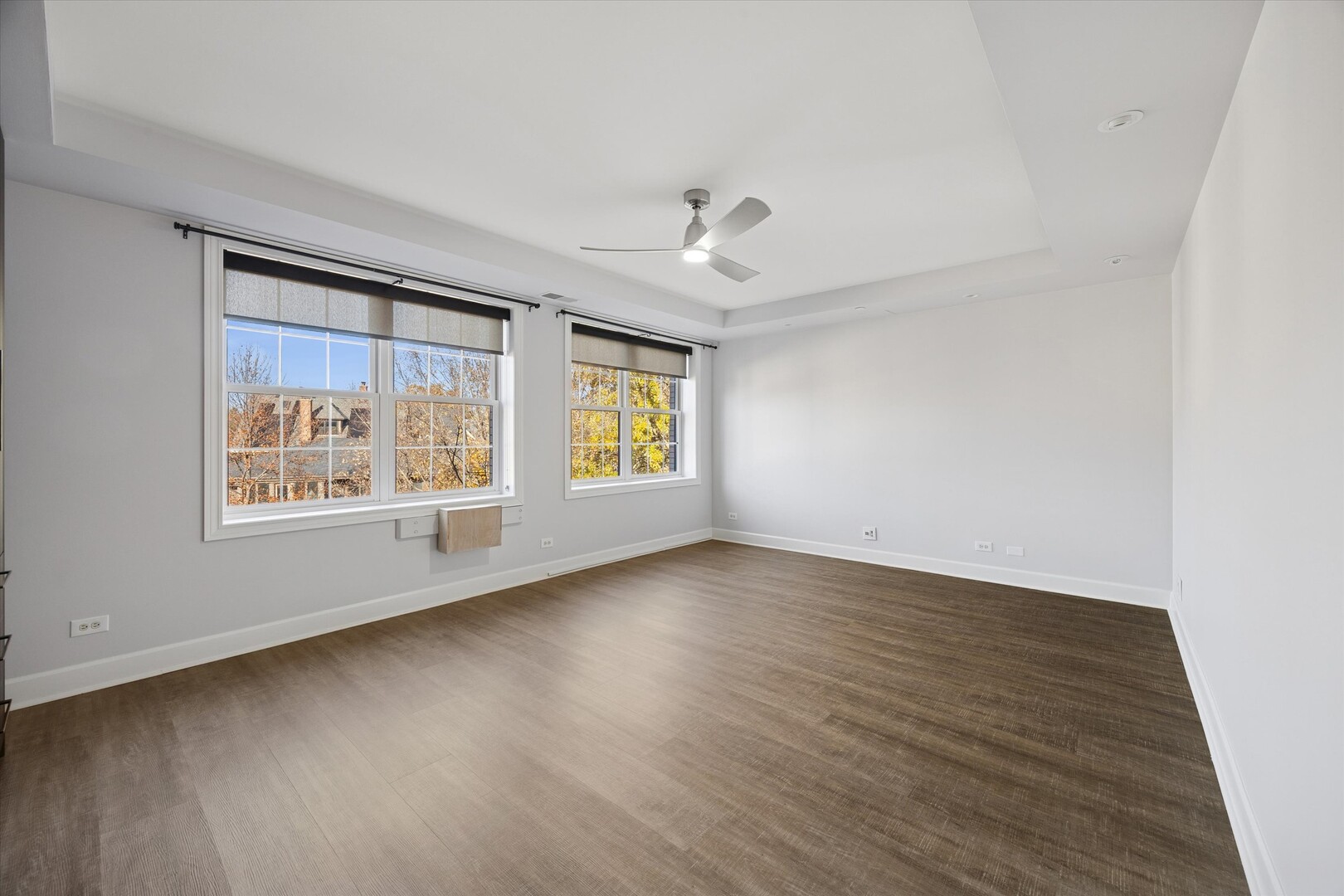 10 E Burlington Street #3C, Riverside, IL 60546