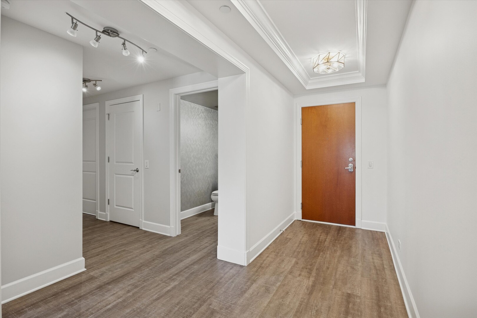 10 E Burlington Street #3C, Riverside, IL 60546