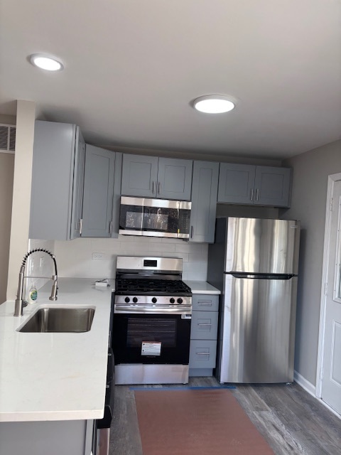 201 E ROSE Street, Glenwood, IL 60425