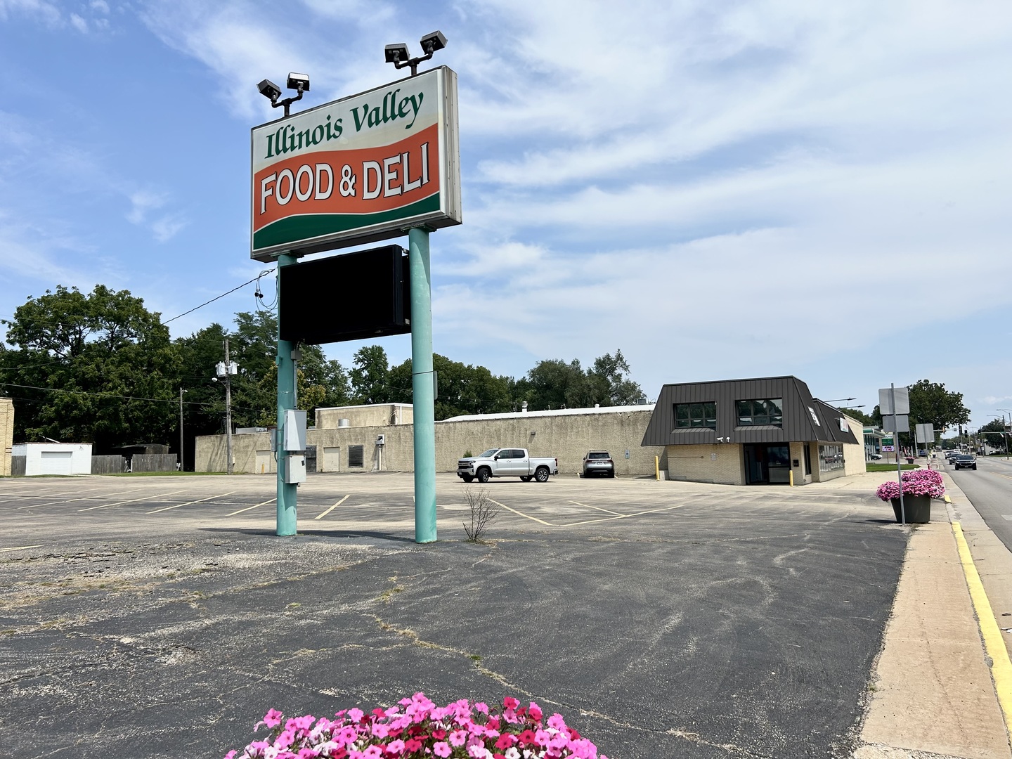 235 3rd Street, Lasalle, IL 61301