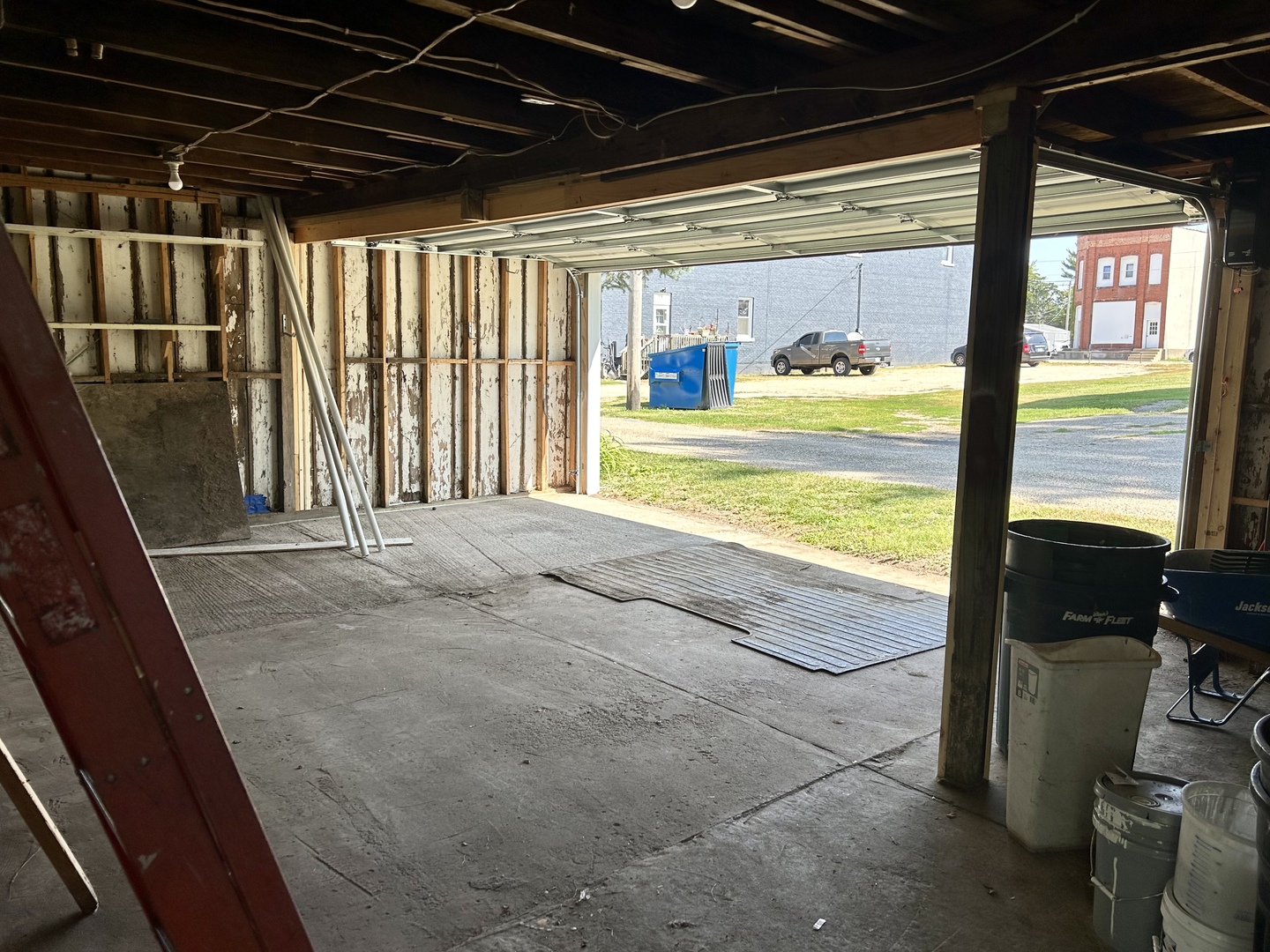 109 S Bureau Avenue, Ladd, IL 61329