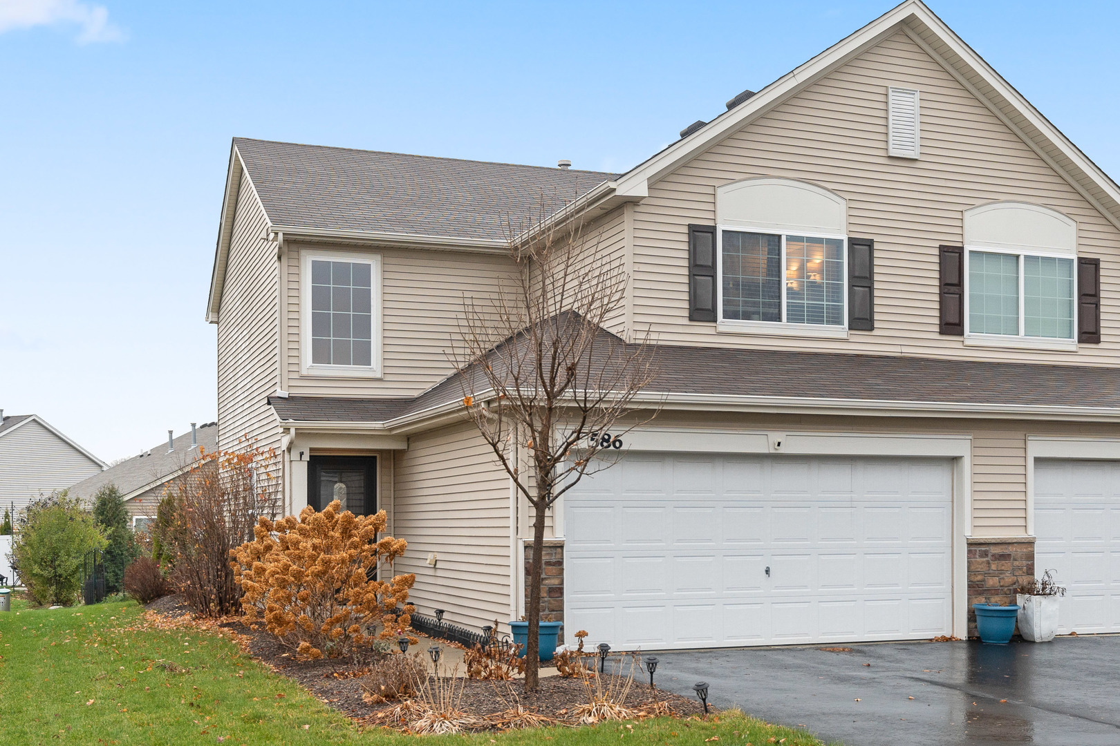 586 Vine Street, Hampshire, IL 60140