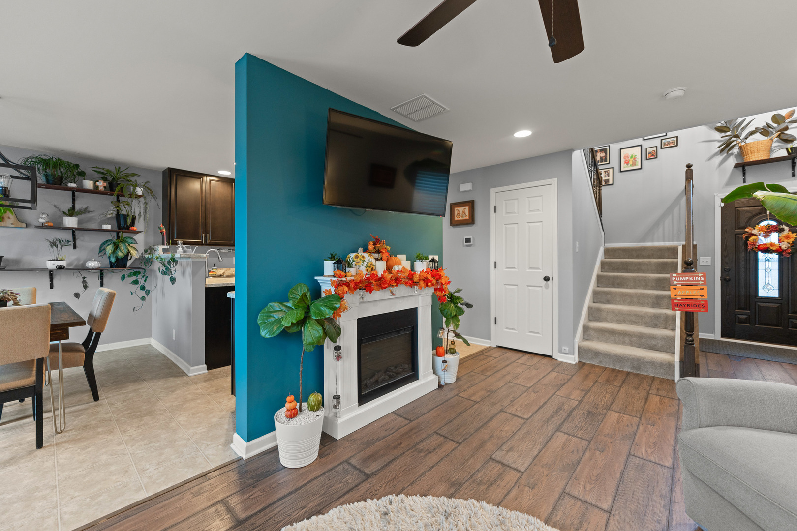 586 Vine Street, Hampshire, IL 60140