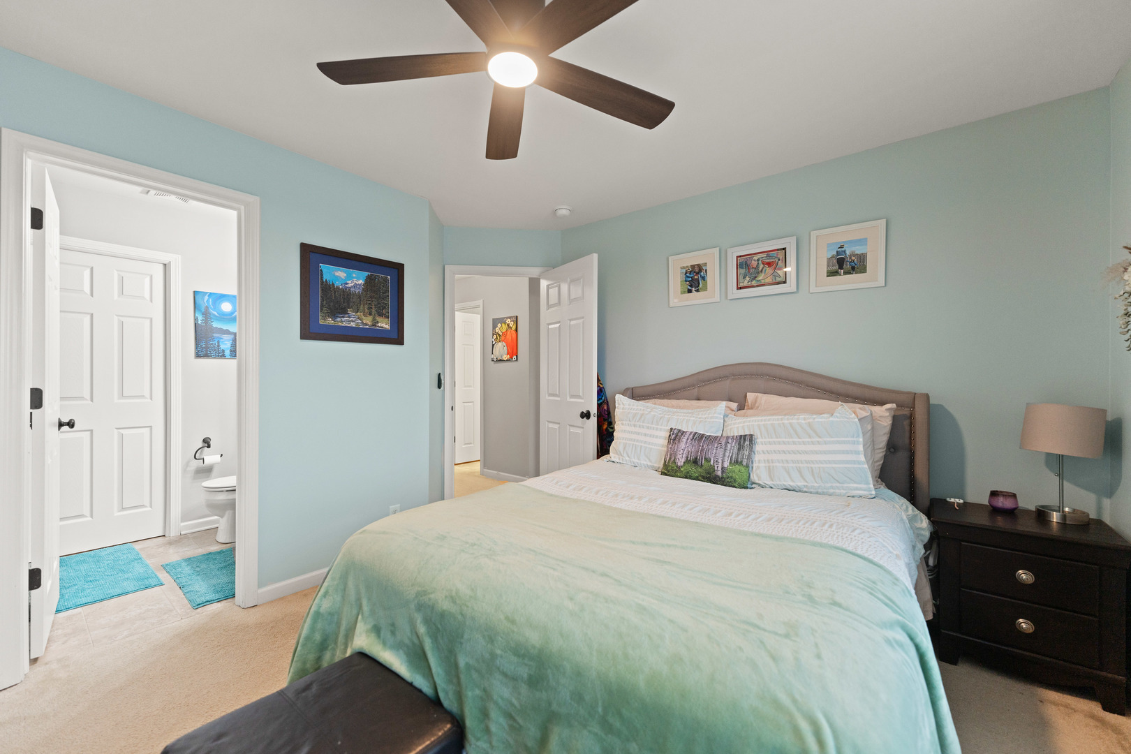 586 Vine Street, Hampshire, IL 60140