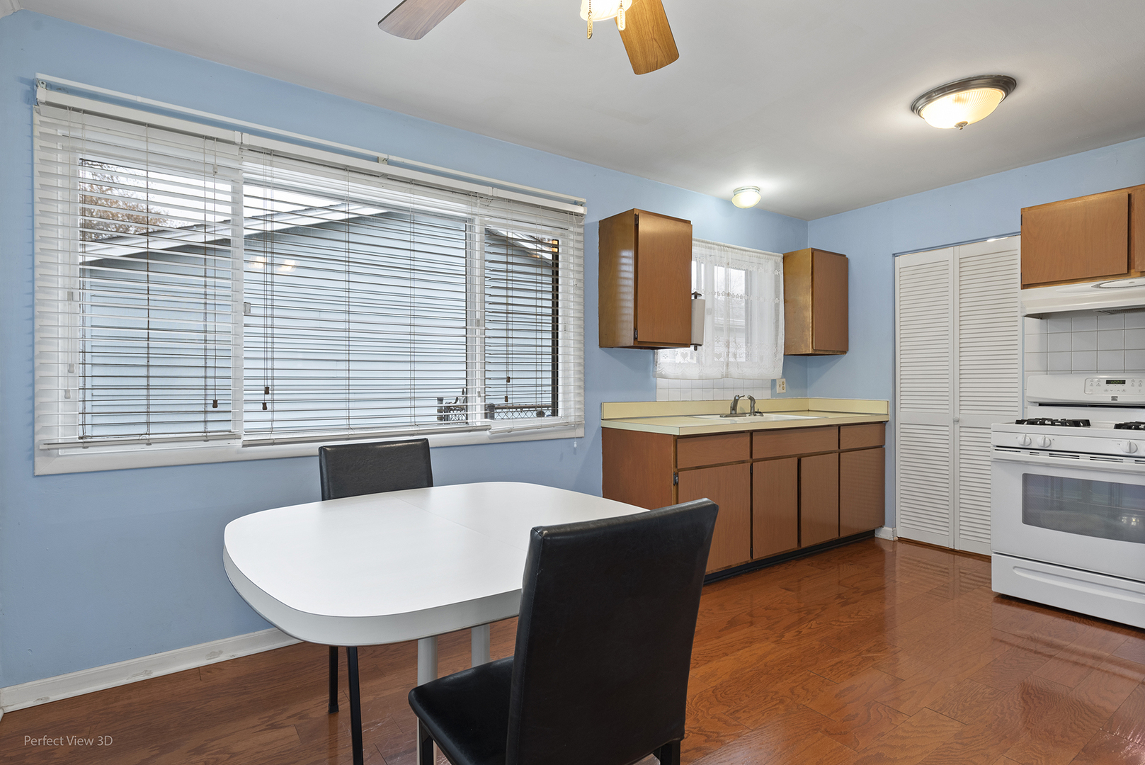 18596 W Karen Lane, Gurnee, IL 60031