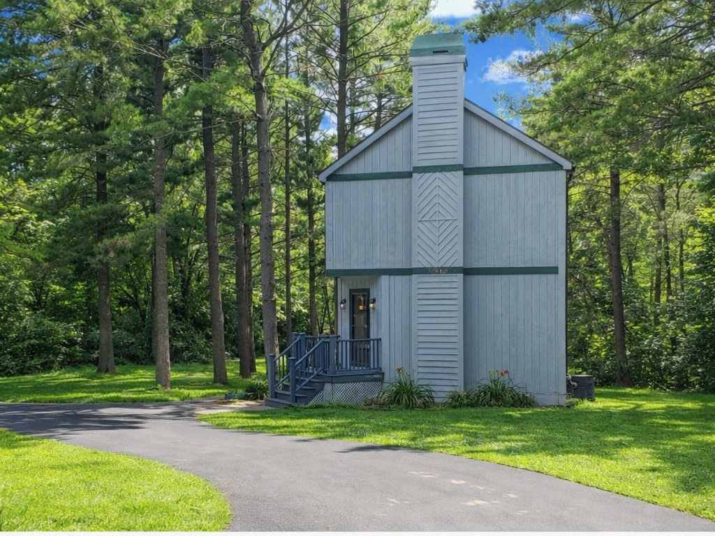 22665 W DEPOT Street, Antioch, IL 60002