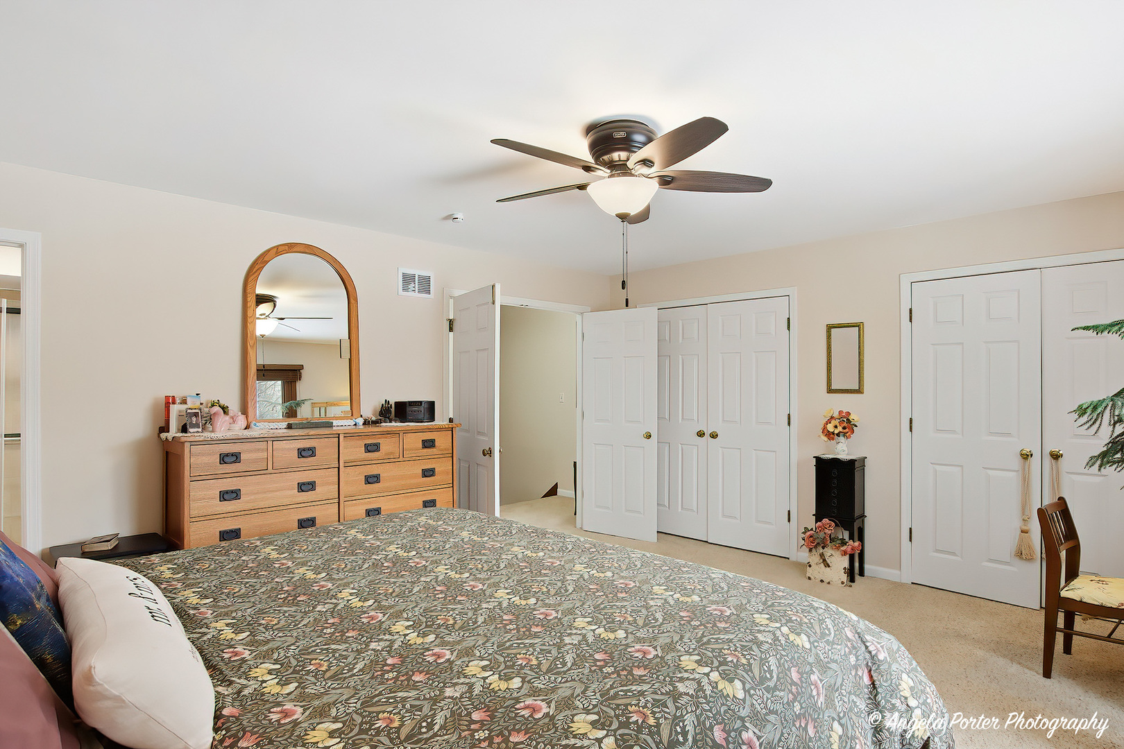 22665 W DEPOT Street, Antioch, IL 60002