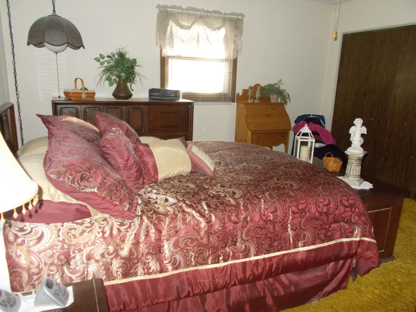 905 WINTHROP Court, Zion, IL 60099