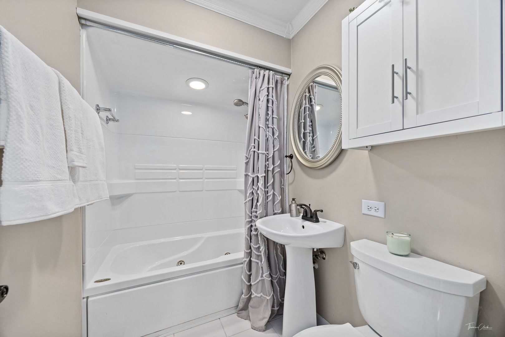 4939 Lee Avenue, Downers Grove, IL 60515