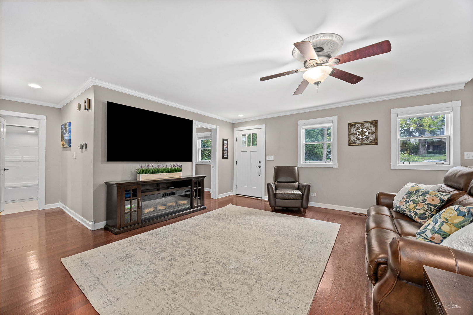 4939 Lee Avenue, Downers Grove, IL 60515