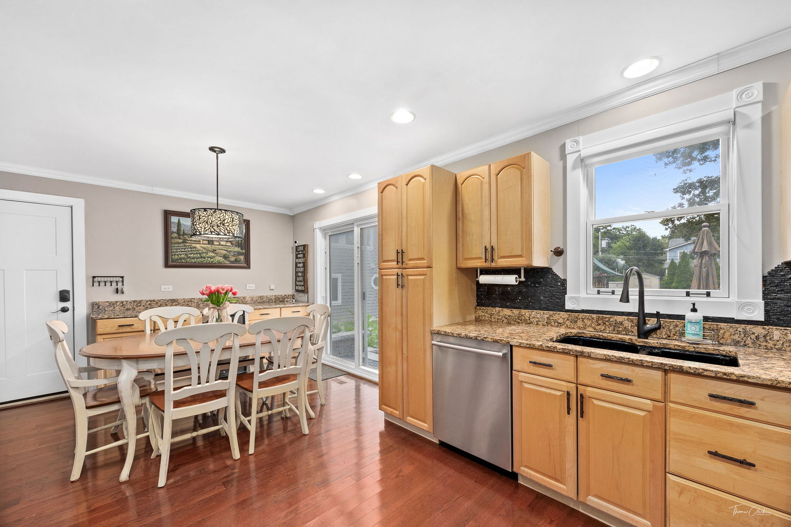 4939 Lee Avenue, Downers Grove, IL 60515