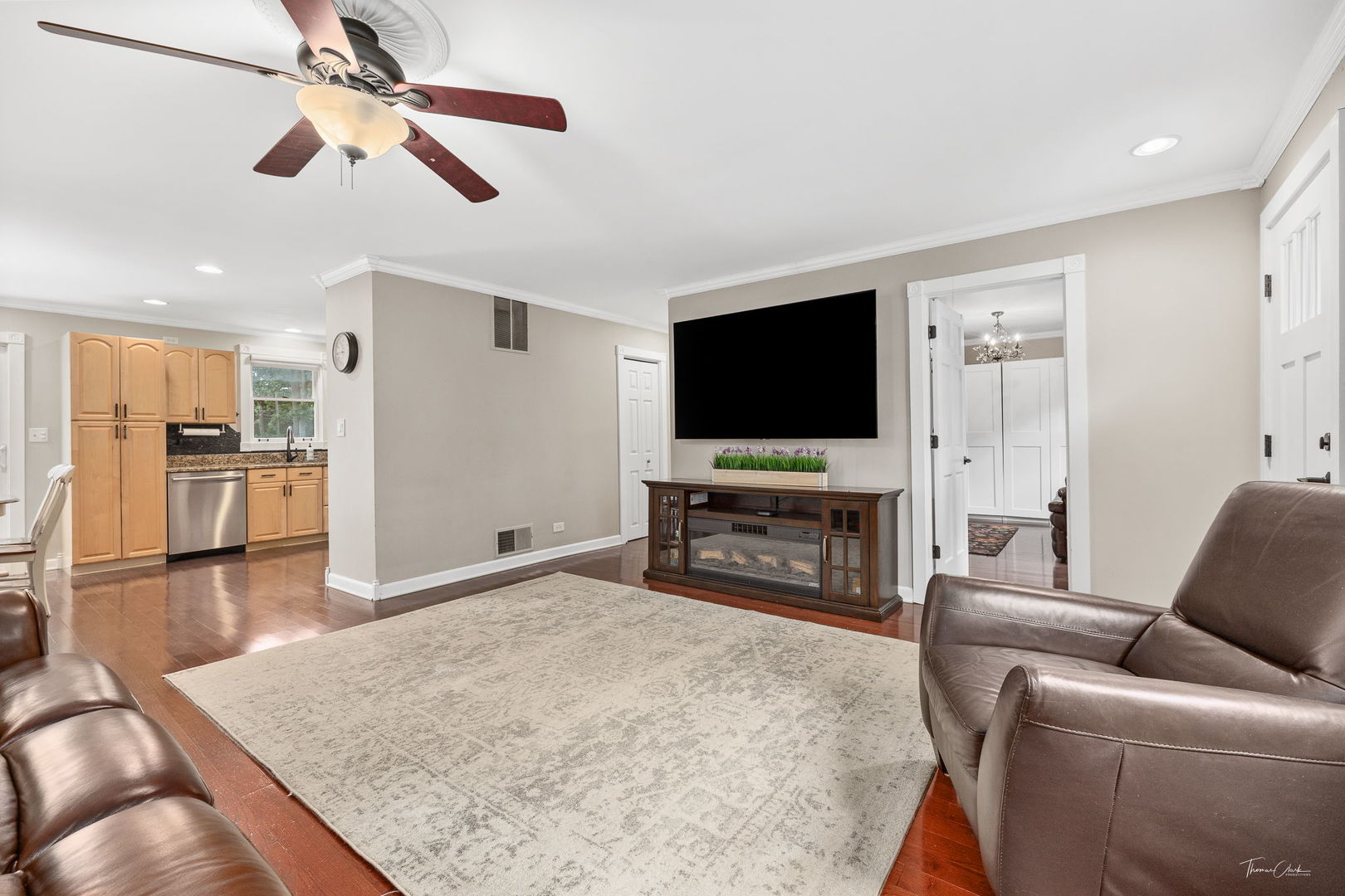 4939 Lee Avenue, Downers Grove, IL 60515