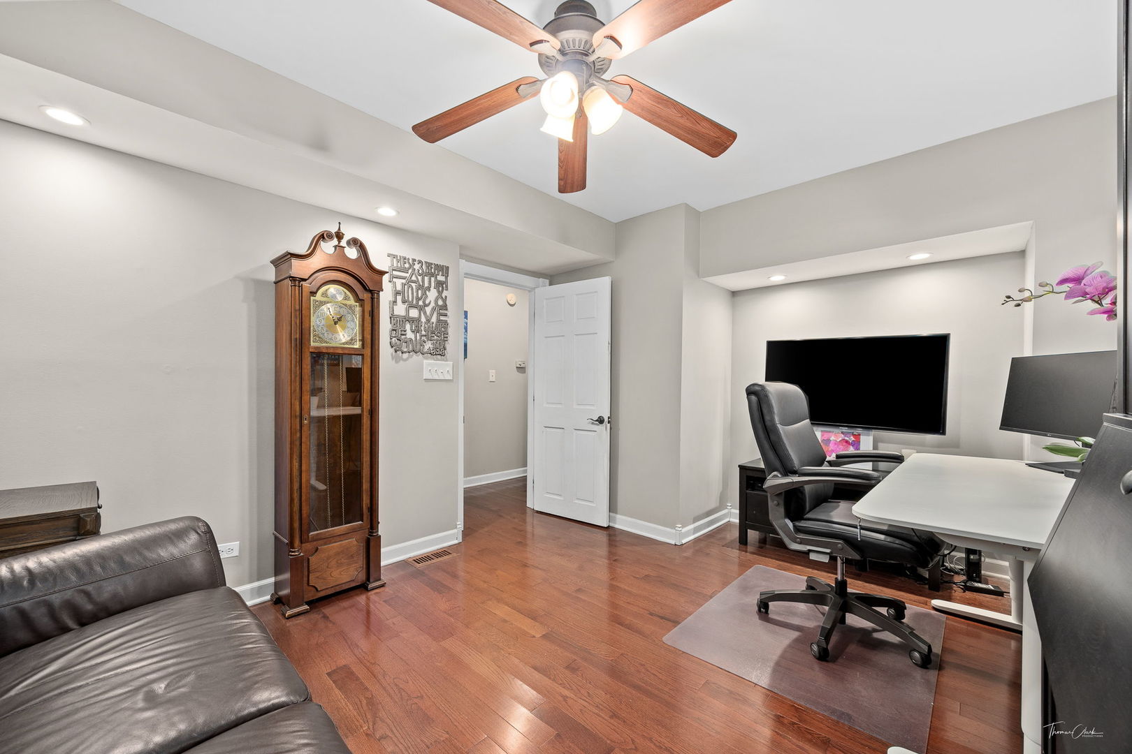 4939 Lee Avenue, Downers Grove, IL 60515