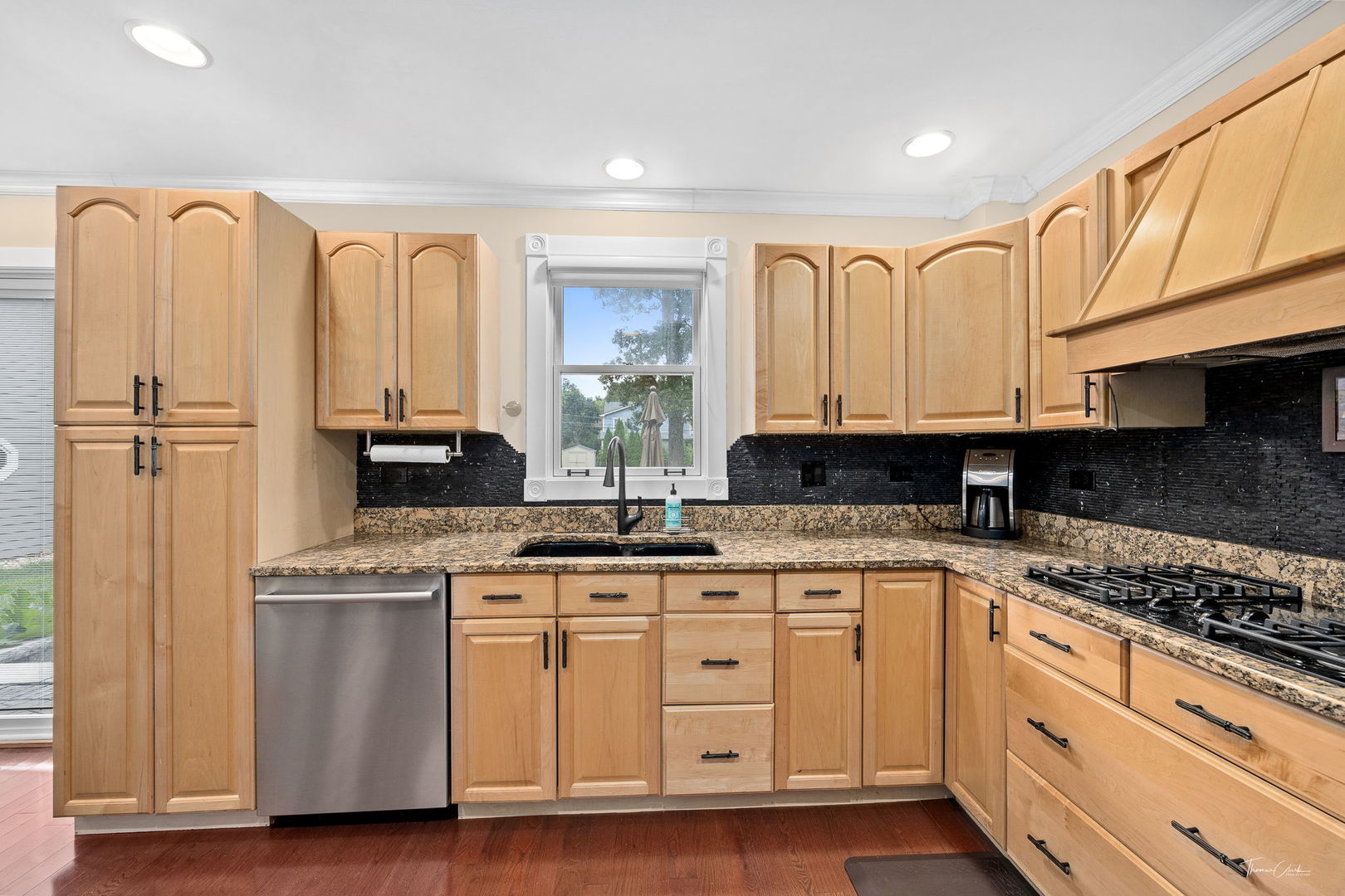 4939 Lee Avenue, Downers Grove, IL 60515