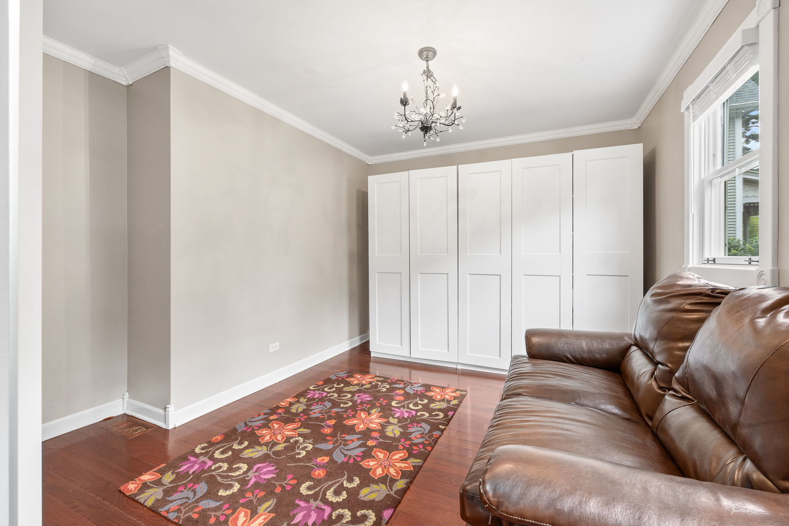 4939 Lee Avenue, Downers Grove, IL 60515