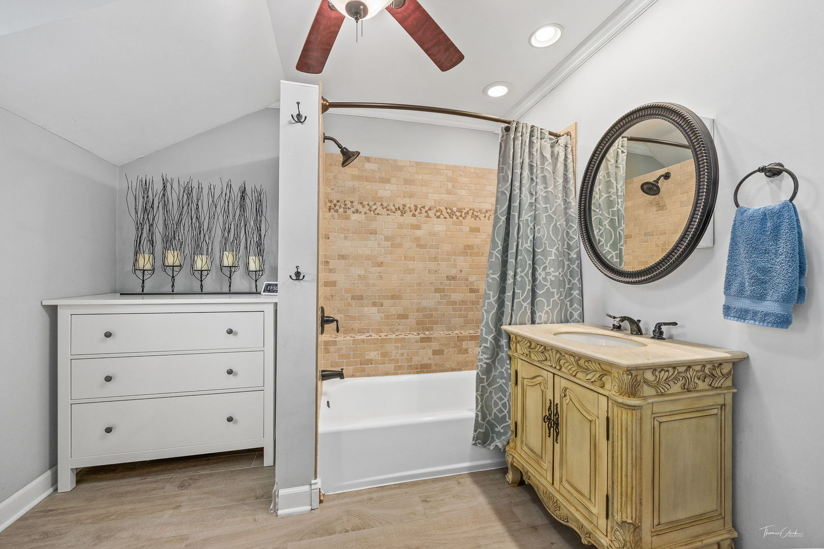 4939 Lee Avenue, Downers Grove, IL 60515