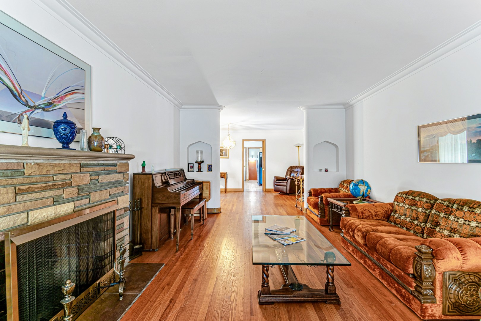 10906 S Wallace Street, Chicago, IL 60628