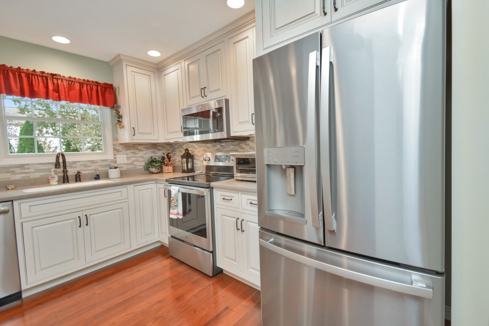 35 Greythorne Circle, Bloomington, IL 61704