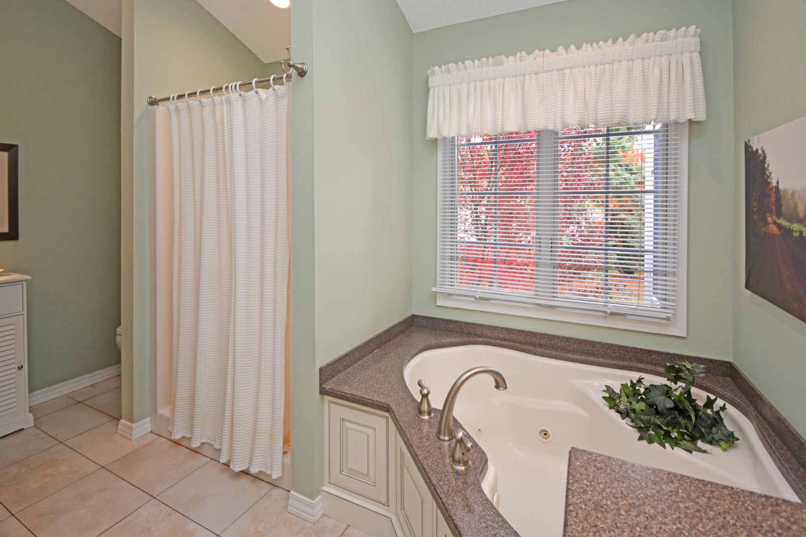 35 Greythorne Circle, Bloomington, IL 61704