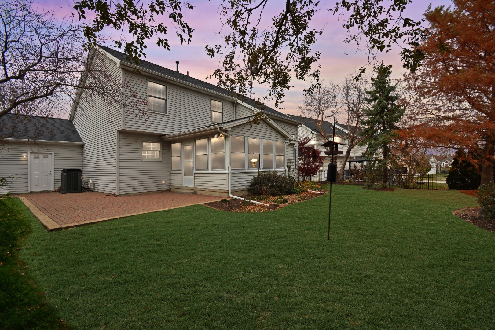 35 Greythorne Circle, Bloomington, IL 61704