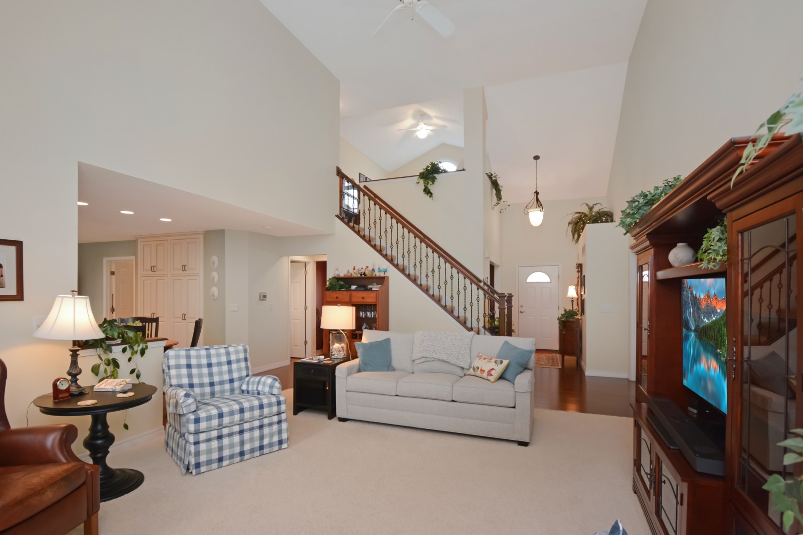 35 Greythorne Circle, Bloomington, IL 61704