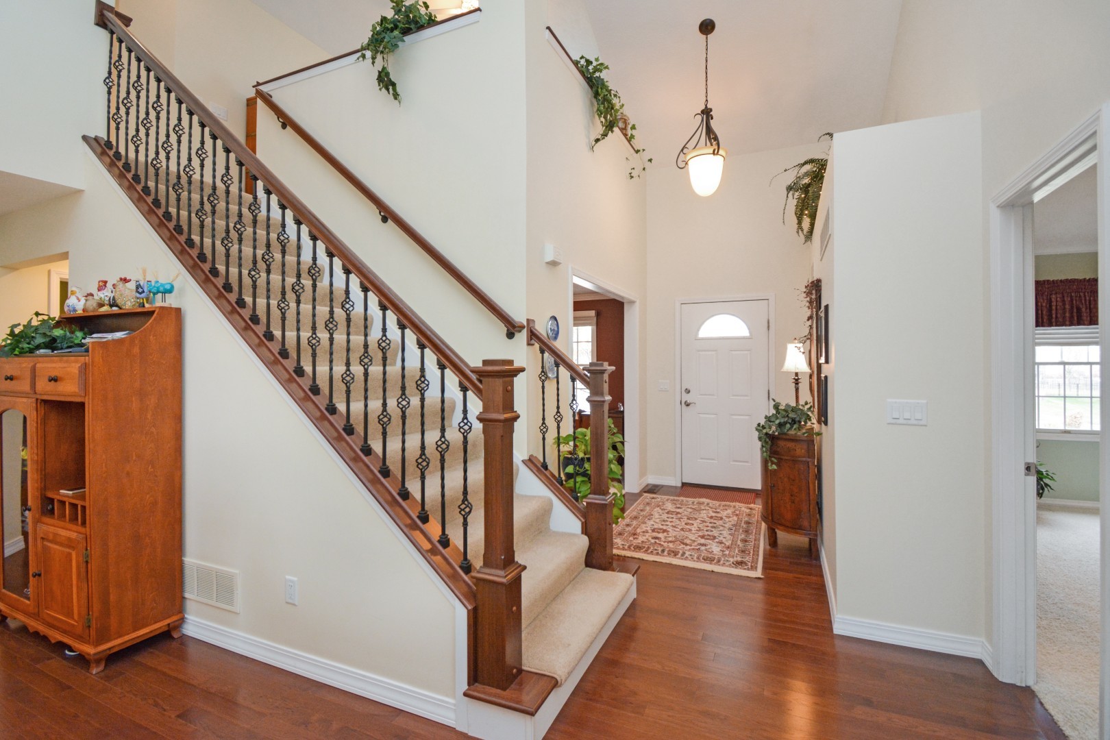 35 Greythorne Circle, Bloomington, IL 61704