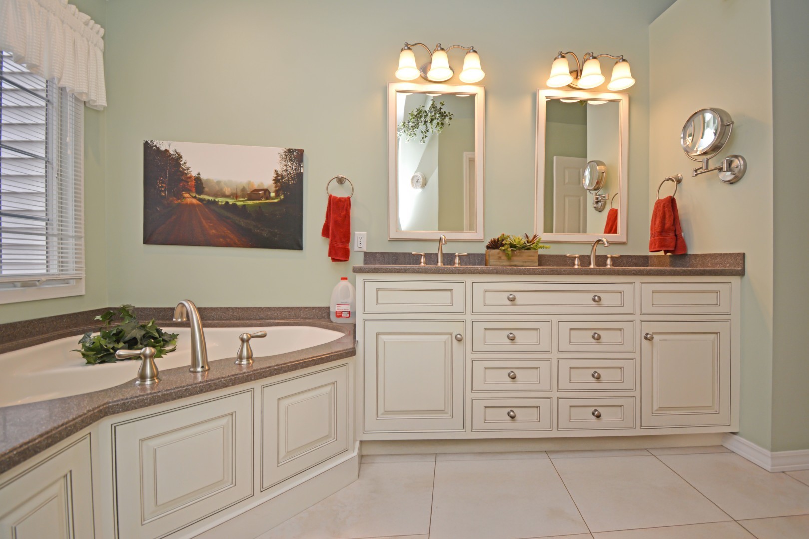 35 Greythorne Circle, Bloomington, IL 61704