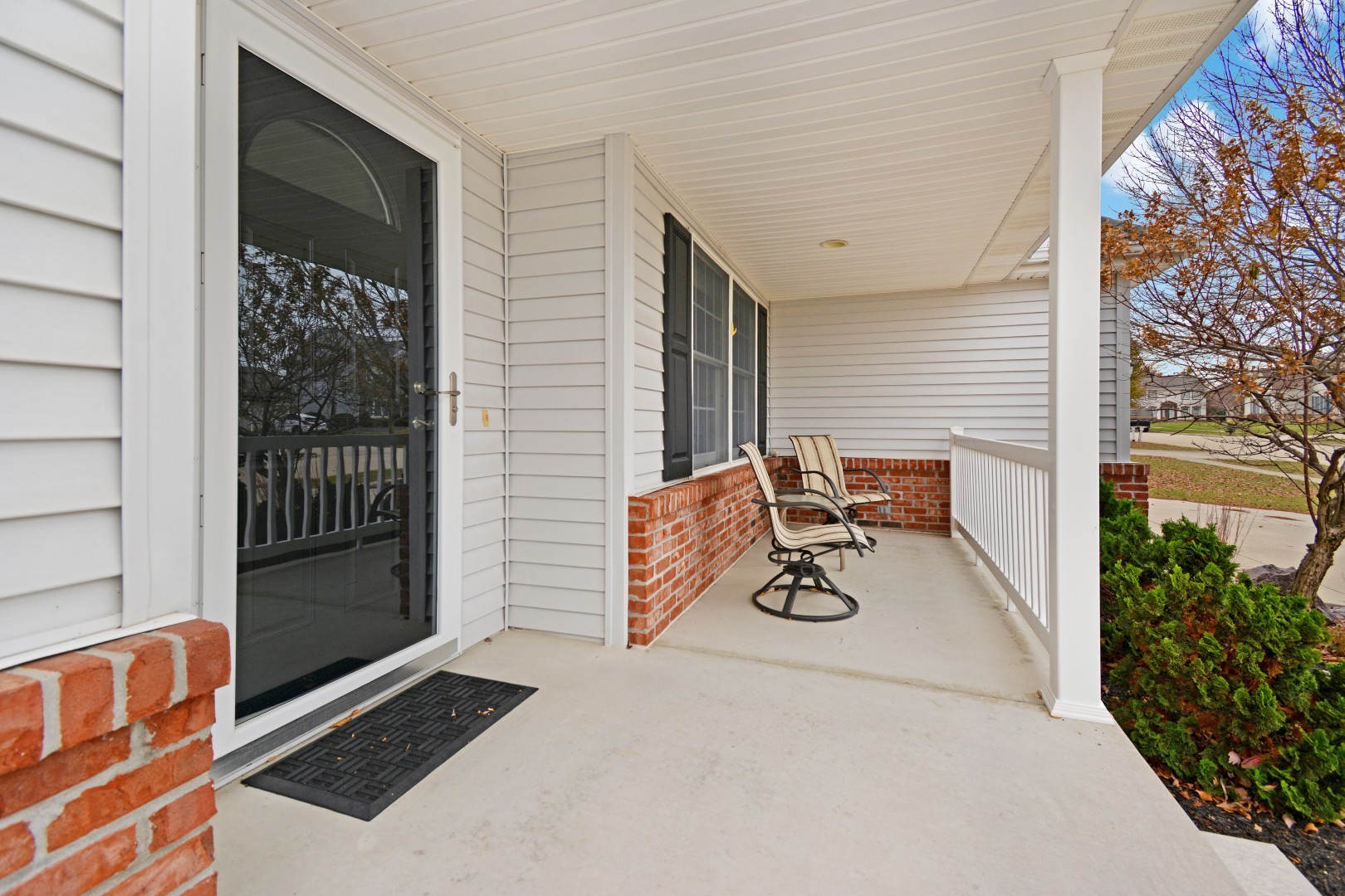 35 Greythorne Circle, Bloomington, IL 61704