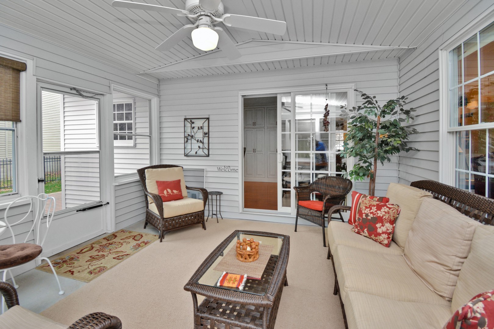 35 Greythorne Circle, Bloomington, IL 61704