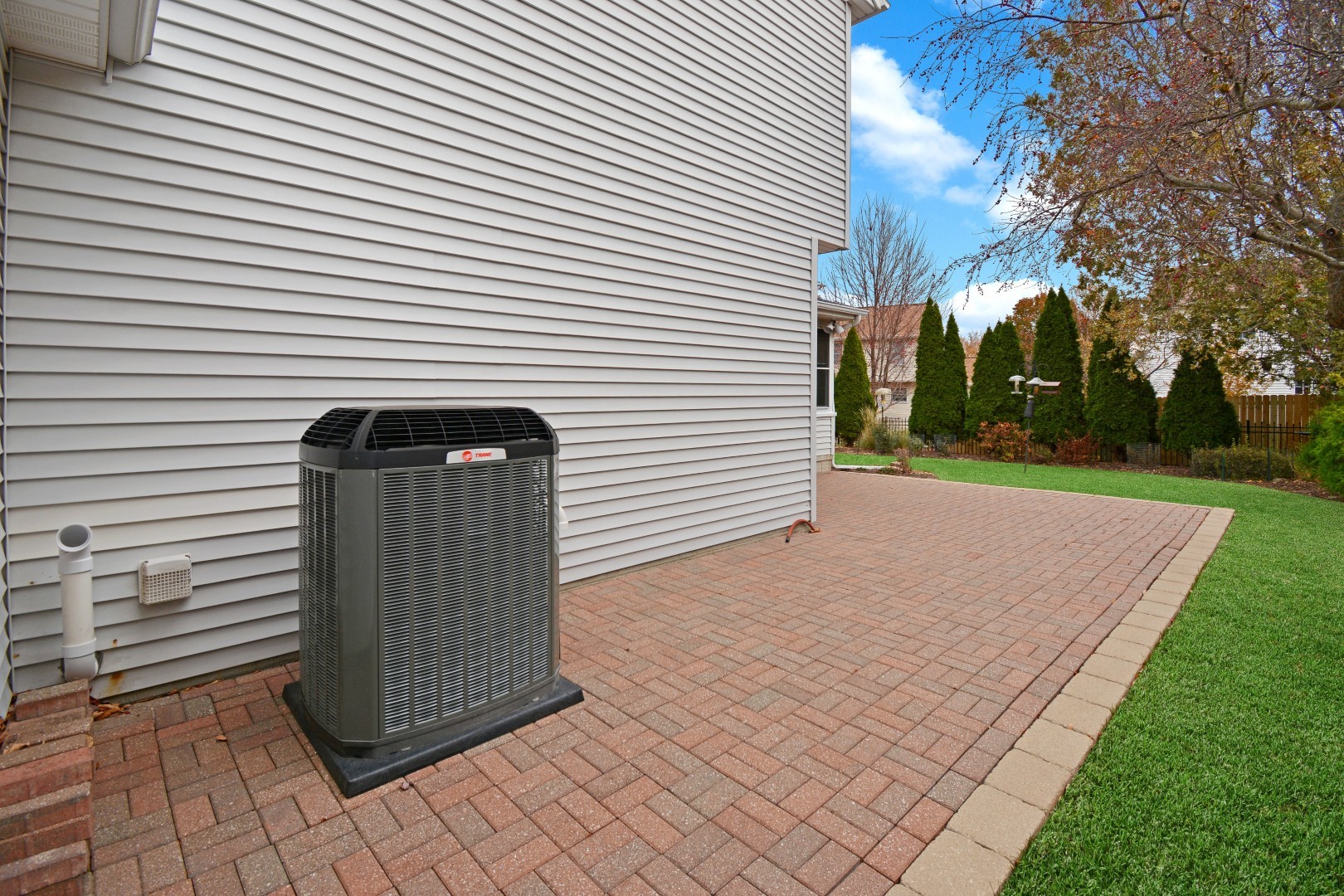 35 Greythorne Circle, Bloomington, IL 61704